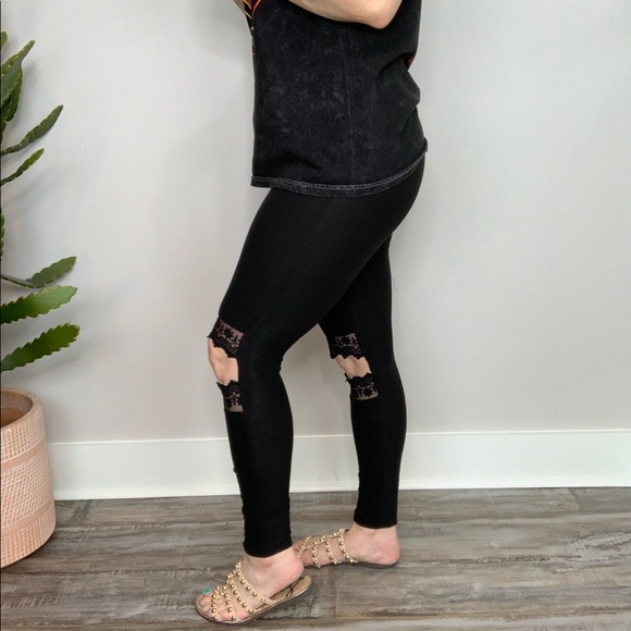 Jet Set Lace Cutout Leggings Black - Picture 6 of 6